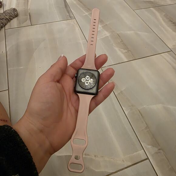 Apple Watch Series 3, 42mm Aluminum Case Ion-X glass Ceramic Back GPS LTE WR-50M - Picture 10 of 16